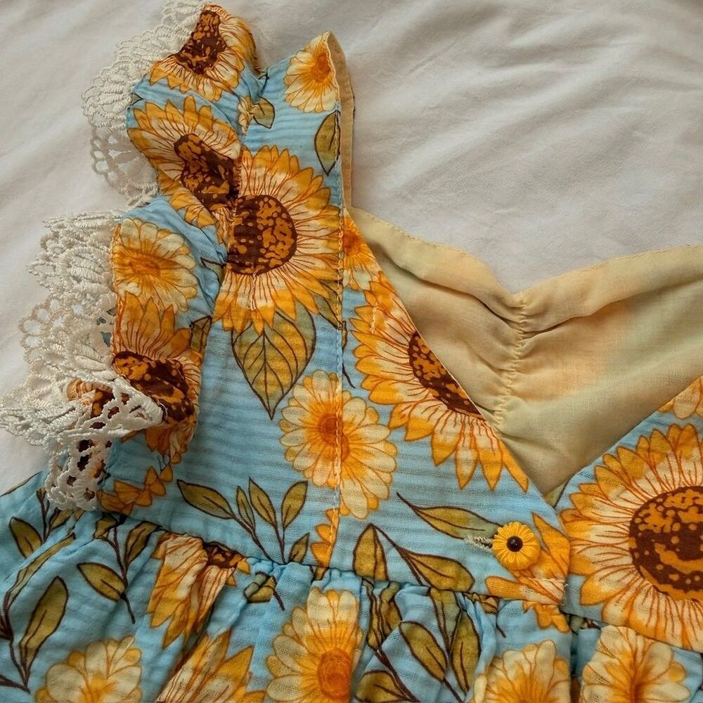 Cynthia Rowley Sunflower Print Dress with Lace Trim - Picture 2 of 7